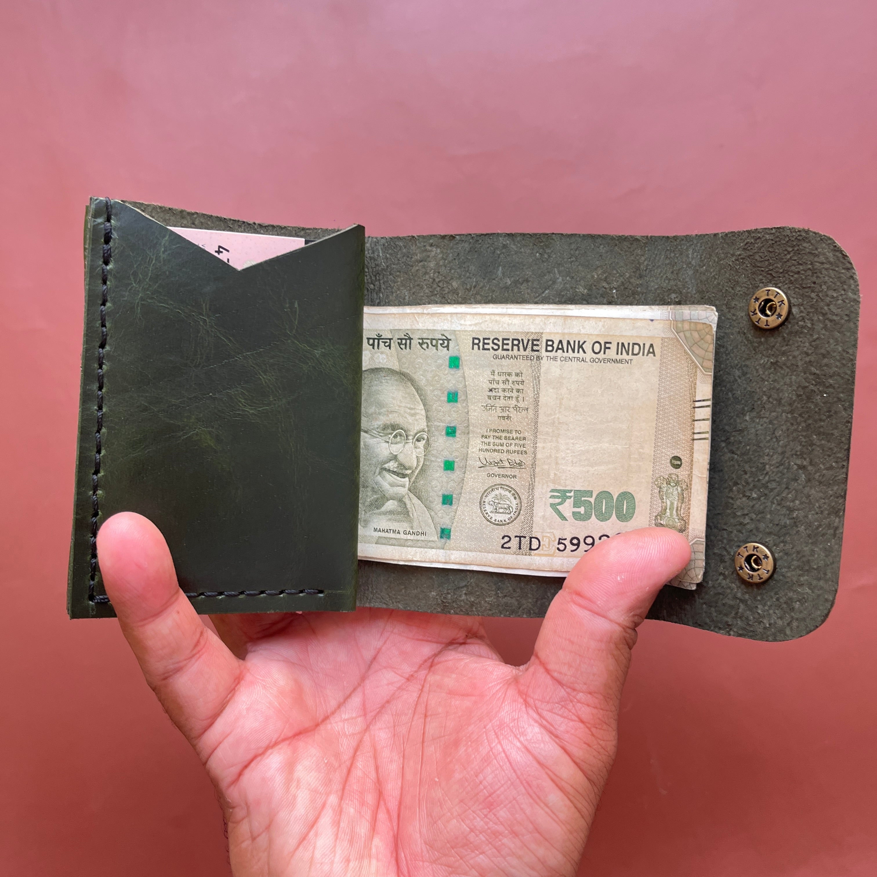 The KissClip wallet